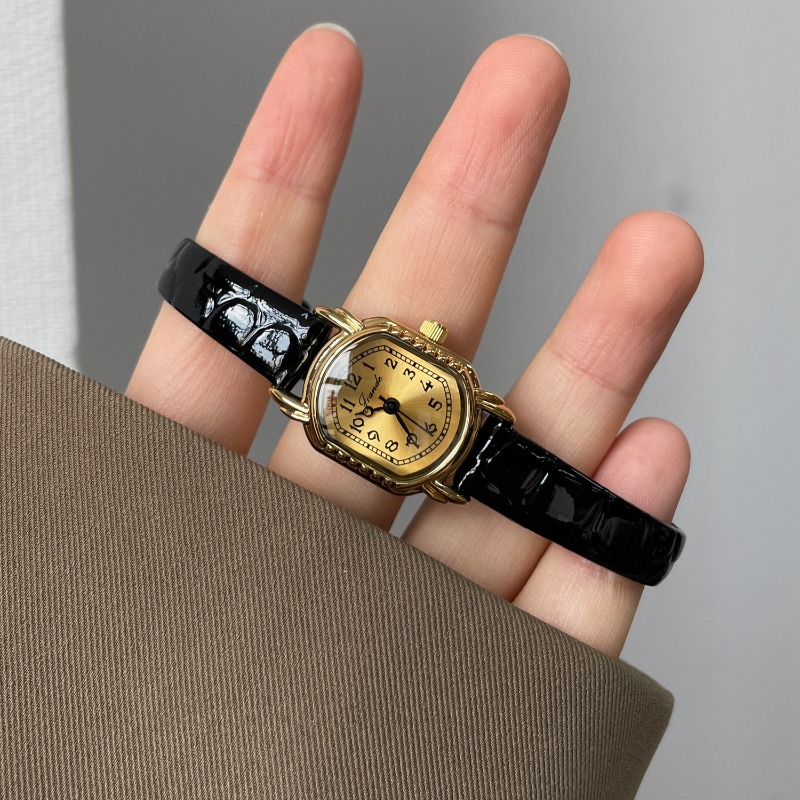 Vintage Digital Watch - Reloj de cuarzo ovalado Vintage para